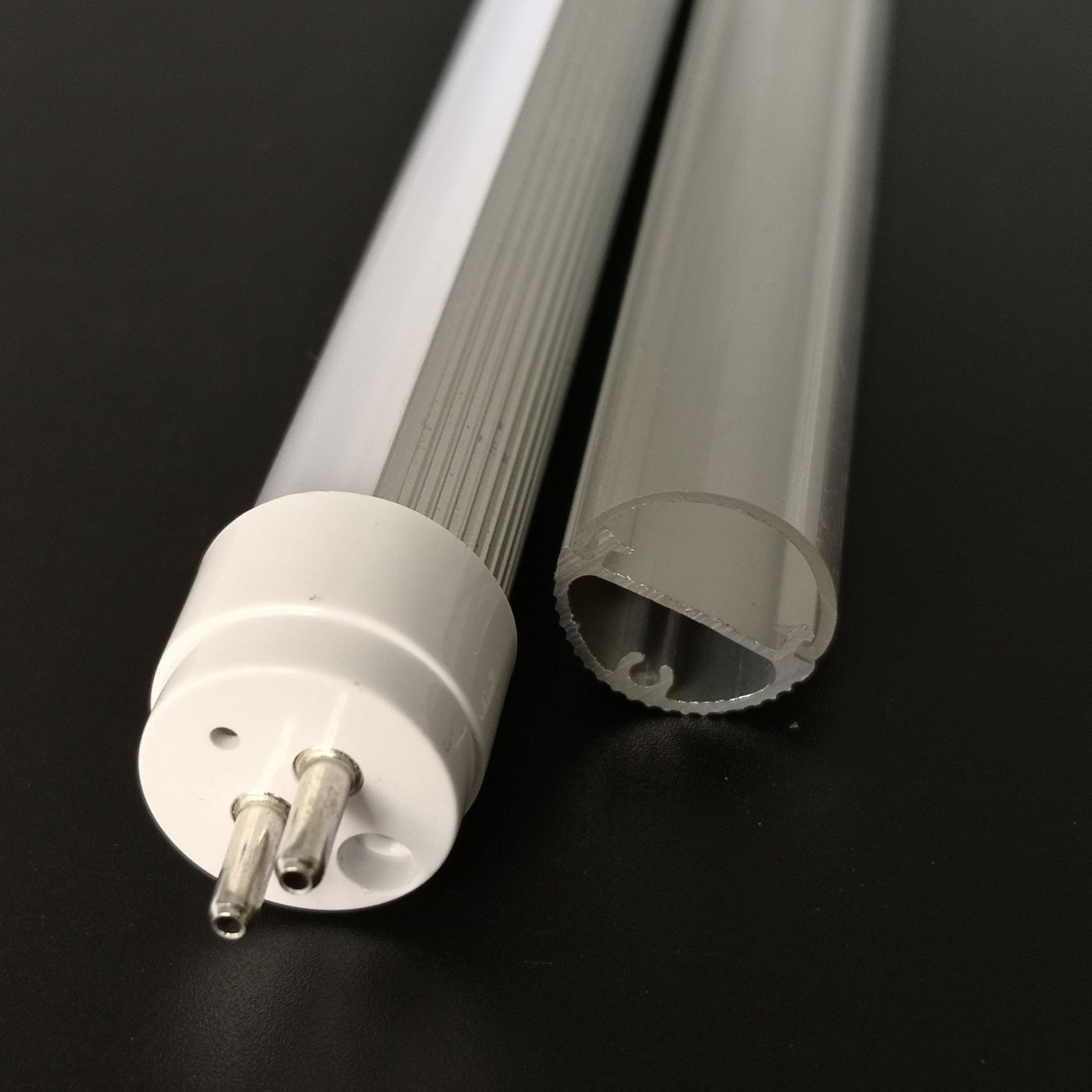 Mga uri ng LED tube housing