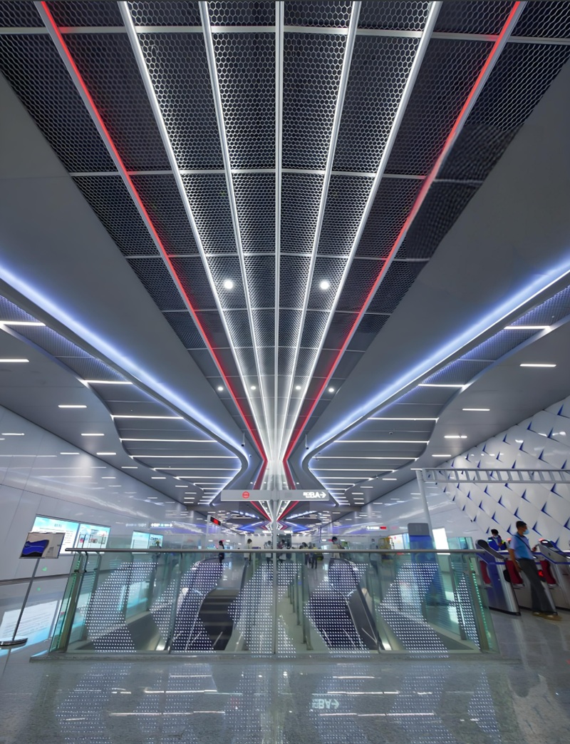 Tukoy na mga sitwasyon ng aplikasyon ng mga LED tubes sa mga track ng transportasyon